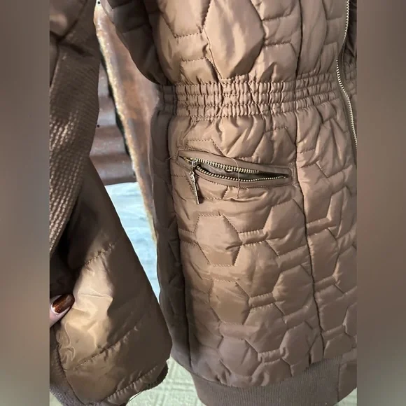 Daisy Quilted Puffer Coat Brown Zip Front Long Jacket- size small - Picture 5 of 8